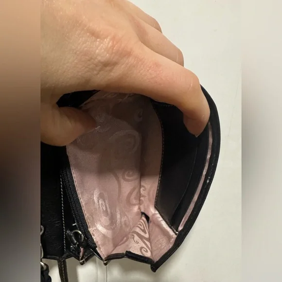 Brighton Crossbody Wallet in Black Leather - Picture 10 of 15